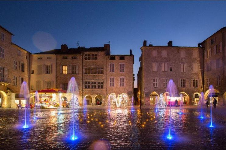 Au Temps D'Antan Lejlighed Villefranche-de-Rouergue Eksteriør billede